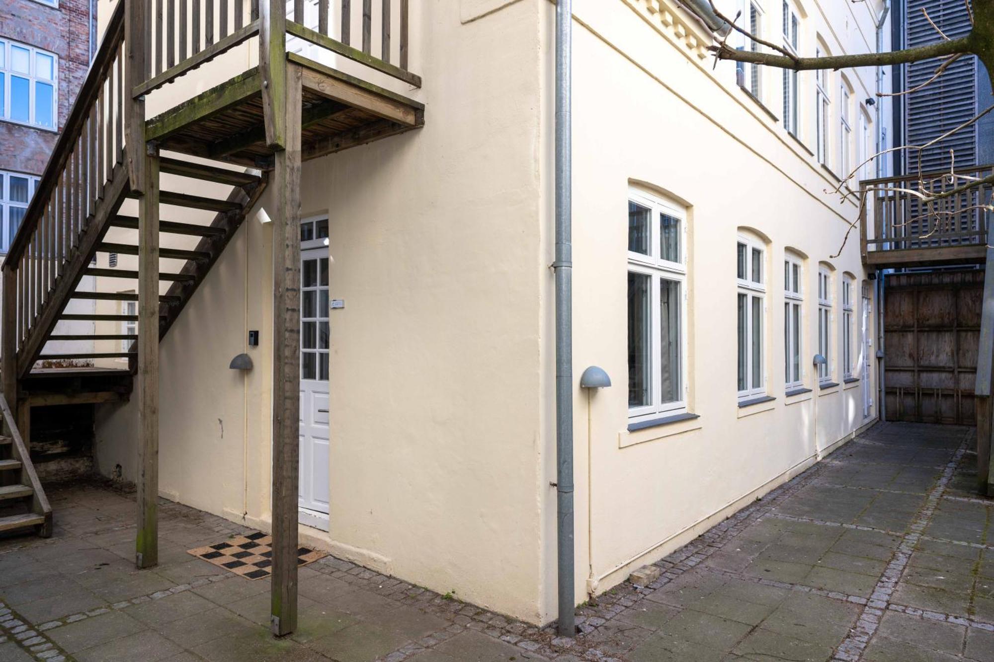Cozy And Contemporary Ground Floor Retreat København
