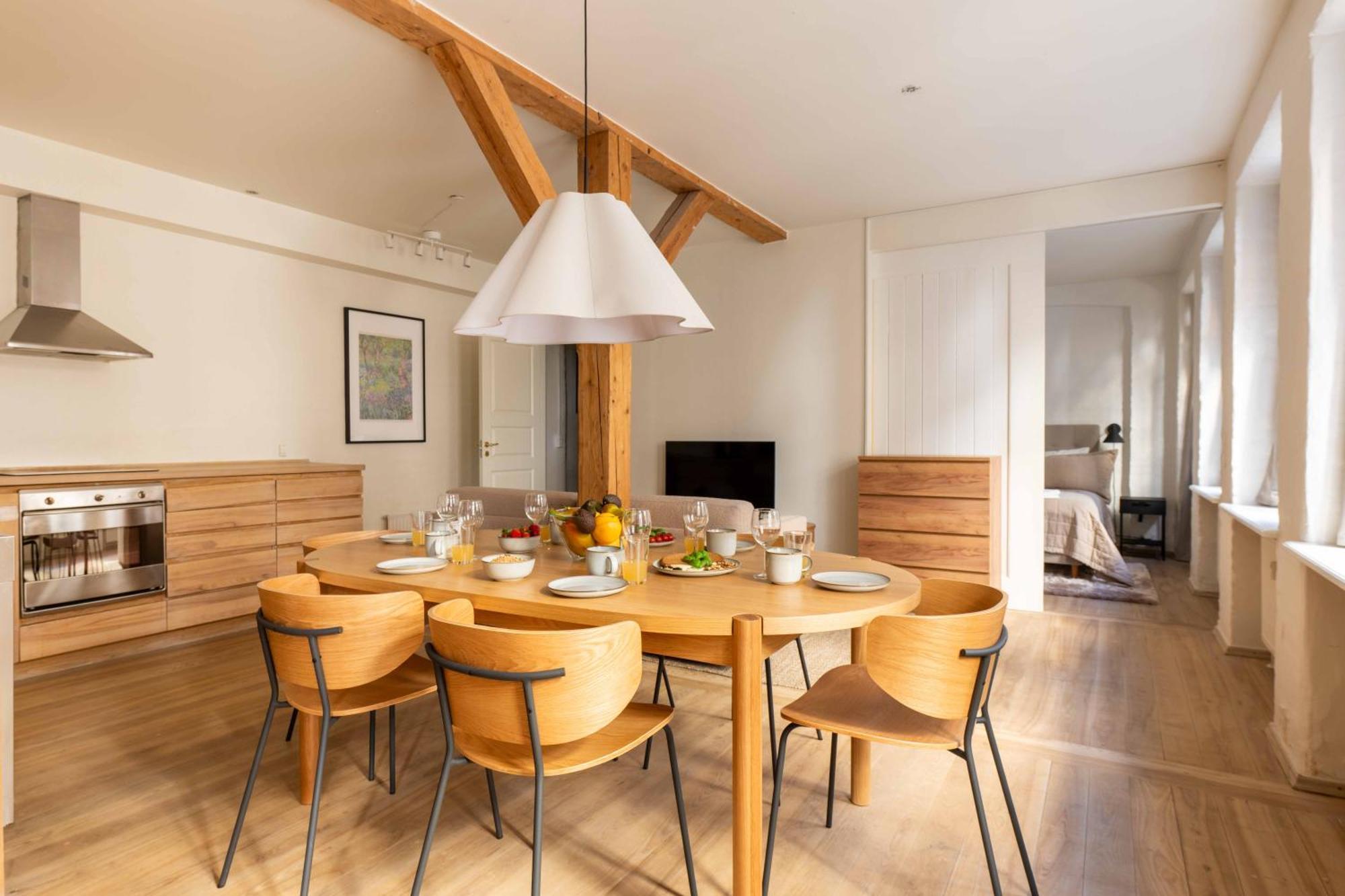 Cozy And Contemporary Ground Floor Retreat